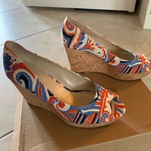 Nine West open toe platform wedge